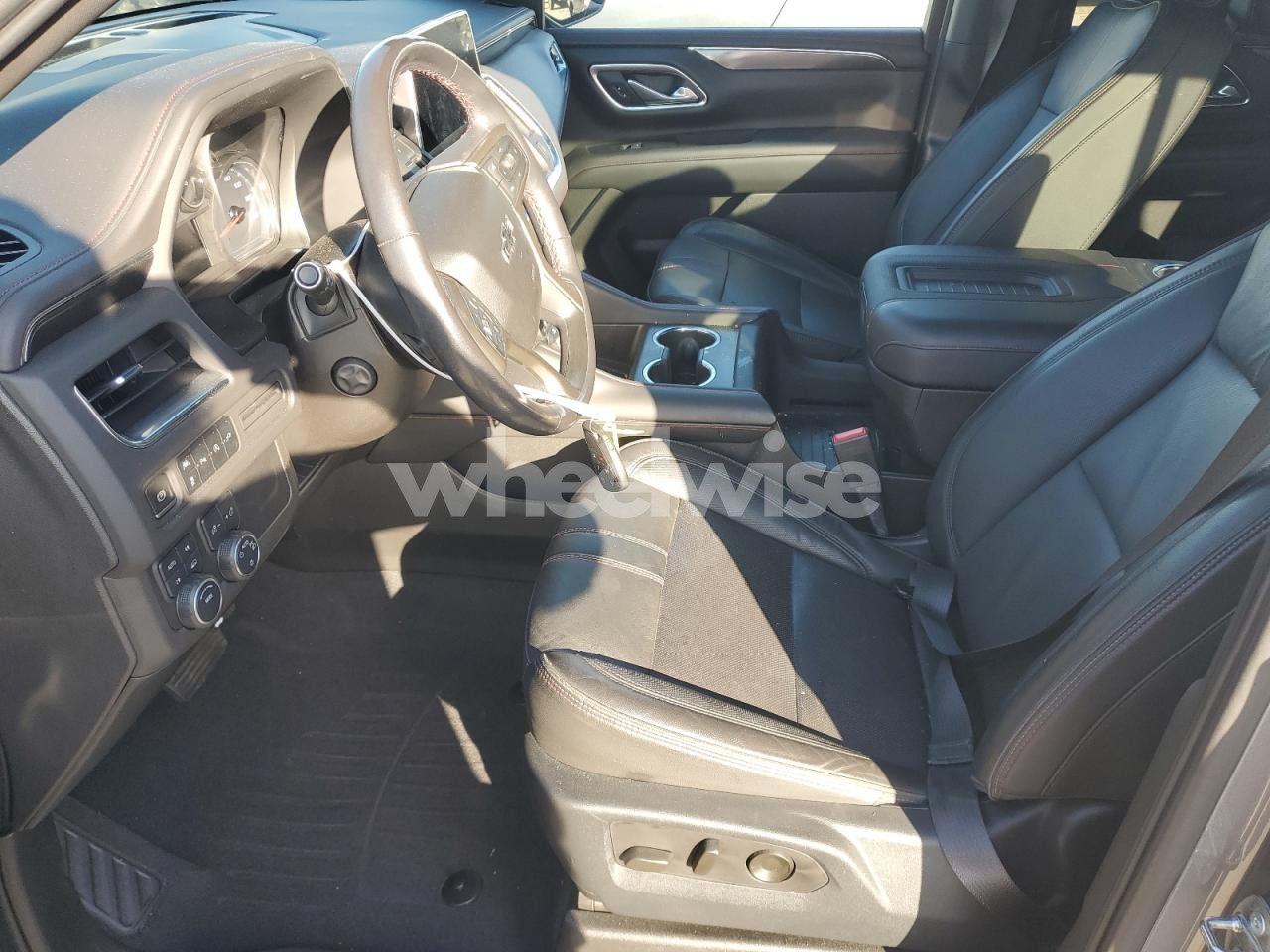 Photo 7 of 2021 CHEVROLET SUBURBAN K1500 RST N/A (VIN 1GNSKEKDXMR332195)