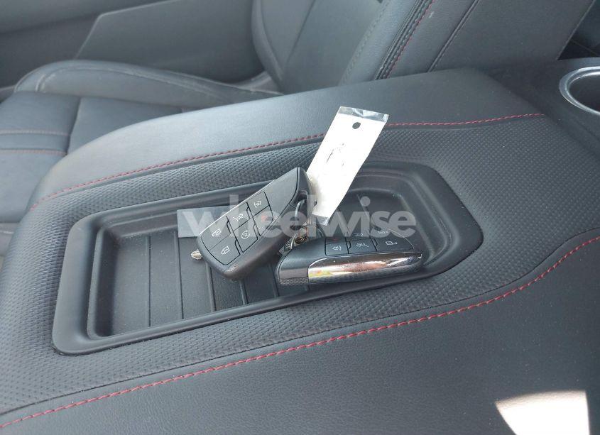 Photo 11 of 2022 Chevrolet Suburban 4WD RST (VIN 1GNSKEKDXNR347135)