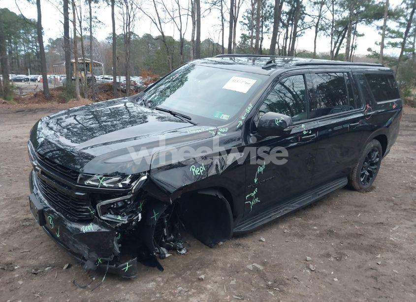 Photo 2 of 2024 Chevrolet Suburban 4WD RST (VIN 1GNSKEKDXRR256257)