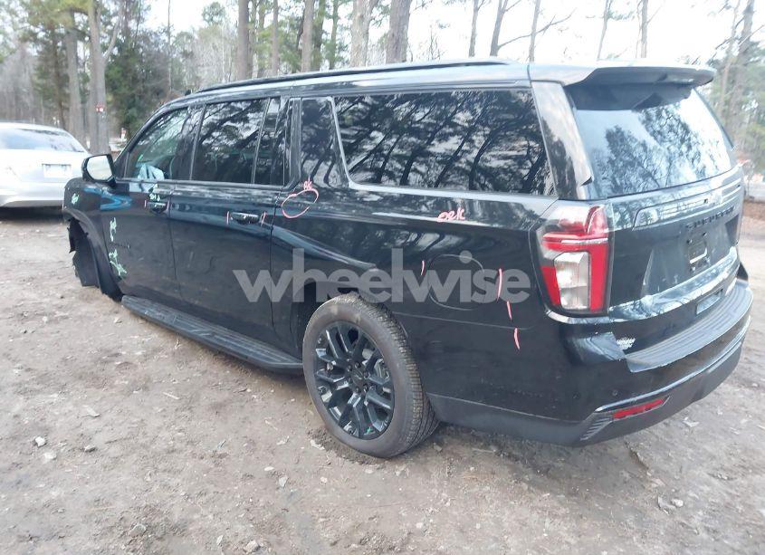 Photo 3 of 2024 Chevrolet Suburban 4WD RST (VIN 1GNSKEKDXRR256257)