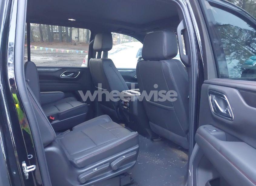 Photo 8 of 2024 Chevrolet Suburban 4WD RST (VIN 1GNSKEKDXRR256257)