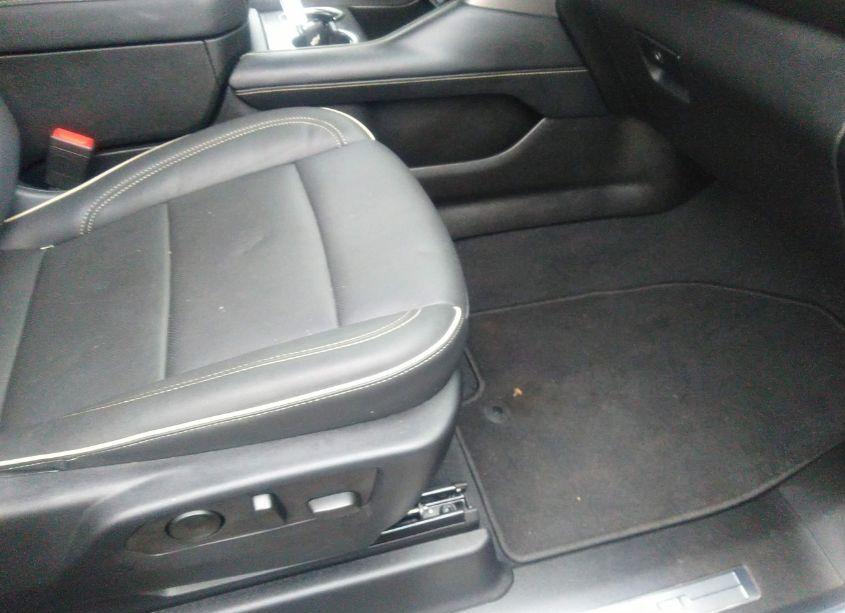 Photo 5 of 2023 Chevrolet Suburban 4WD PREMIER (VIN 1GNSKFKD0PR323984)