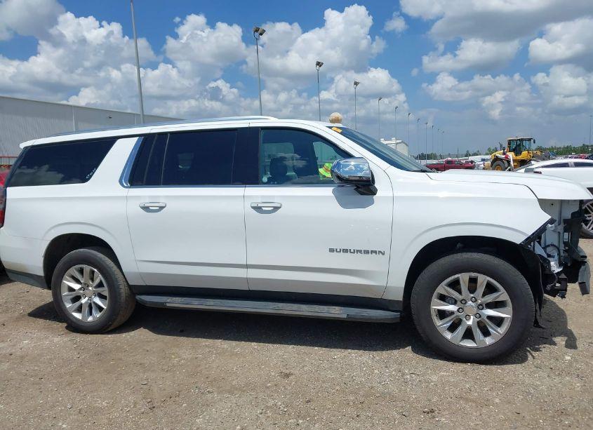 Photo 14 of 2023 Chevrolet Suburban 4WD PREMIER (VIN 1GNSKFKD0PR329445)