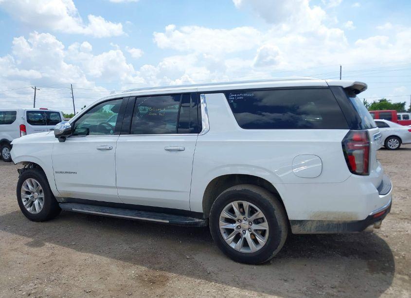 Photo 15 of 2023 Chevrolet Suburban 4WD PREMIER (VIN 1GNSKFKD0PR329445)