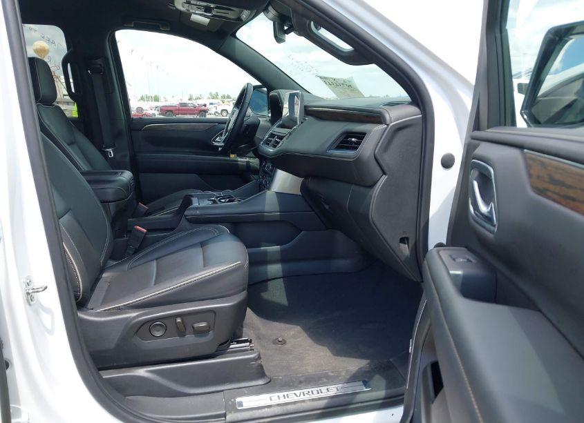 Photo 5 of 2023 Chevrolet Suburban 4WD PREMIER (VIN 1GNSKFKD0PR329445)