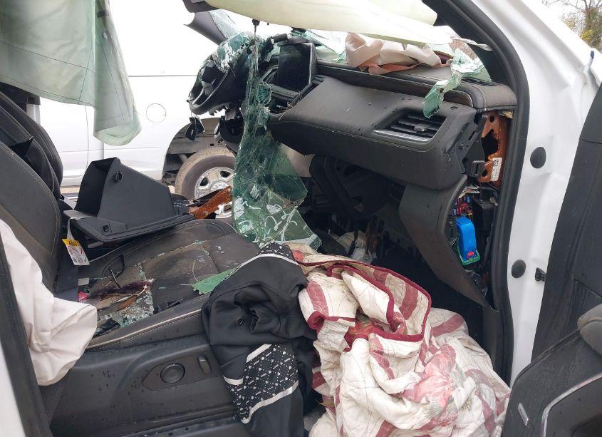 Photo 5 of 2023 Chevrolet Suburban 4WD PREMIER (VIN 1GNSKFKD1PR138150)