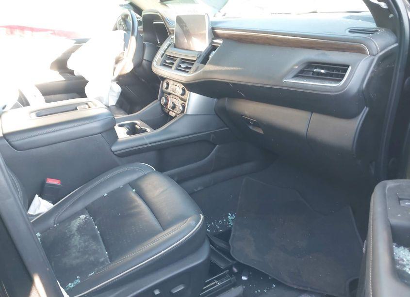 Photo 5 of 2022 Chevrolet Suburban 4WD PREMIER (VIN 1GNSKFKD2NR240327)