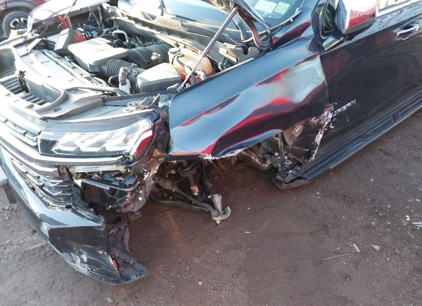 Photo 6 of 2022 Chevrolet Suburban 4WD PREMIER (VIN 1GNSKFKD2NR240327)