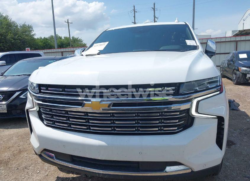 Photo 12 of 2023 Chevrolet Suburban 4WD PREMIER (VIN 1GNSKFKD2PR453846)