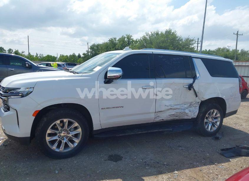Photo 14 of 2023 Chevrolet Suburban 4WD PREMIER (VIN 1GNSKFKD2PR453846)