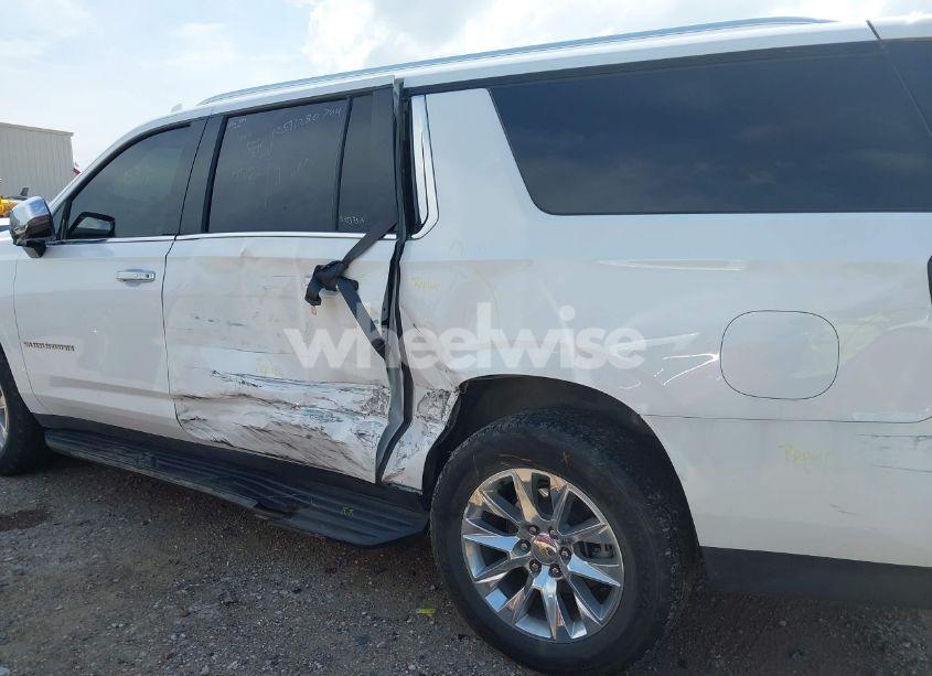 Photo 6 of 2023 Chevrolet Suburban 4WD PREMIER (VIN 1GNSKFKD2PR453846)