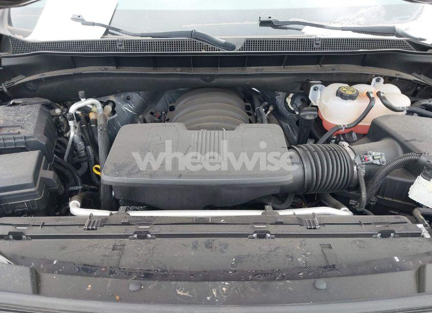 Photo 10 of 2023 Chevrolet Suburban 4WD PREMIER (VIN 1GNSKFKD2PR462983)