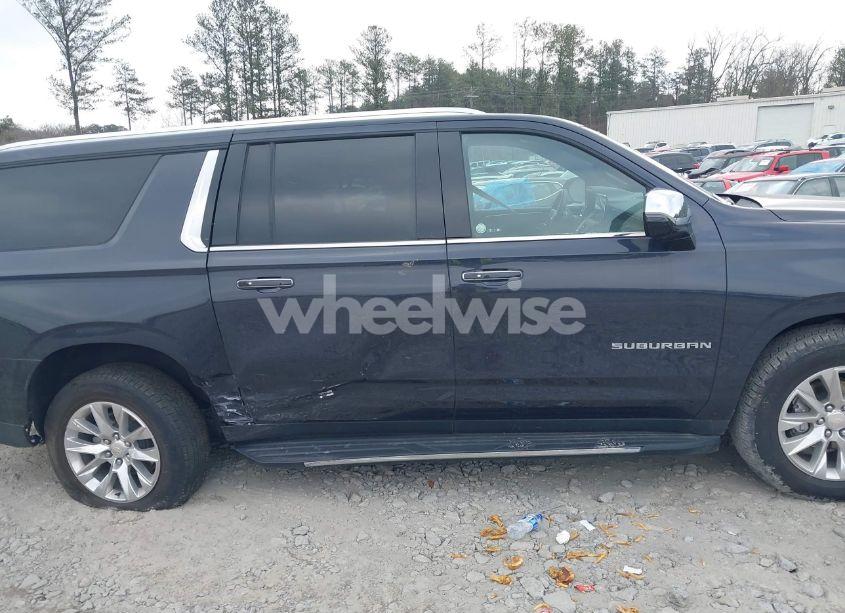 Photo 13 of 2023 Chevrolet Suburban 4WD PREMIER (VIN 1GNSKFKD2PR462983)