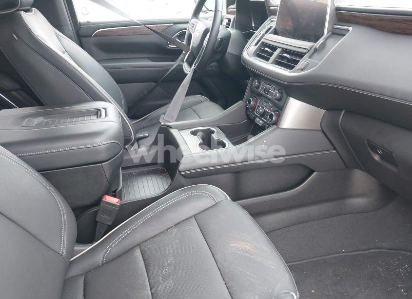 Photo 5 of 2023 Chevrolet Suburban 4WD PREMIER (VIN 1GNSKFKD2PR462983)