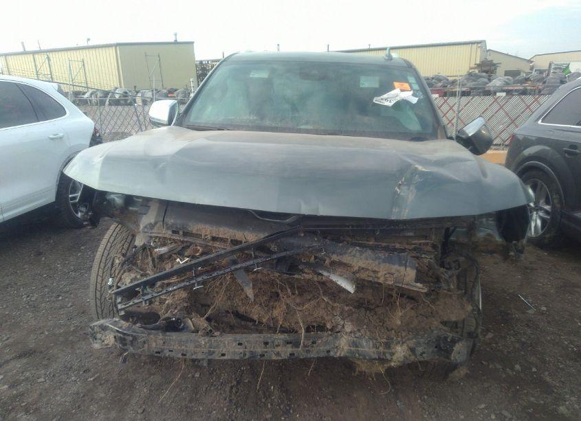 Photo 11 of 2023 Chevrolet Suburban 4WD PREMIER (VIN 1GNSKFKD2PR474325)