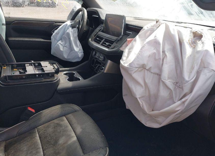 Photo 5 of 2023 Chevrolet Suburban 4WD PREMIER (VIN 1GNSKFKD2PR474325)