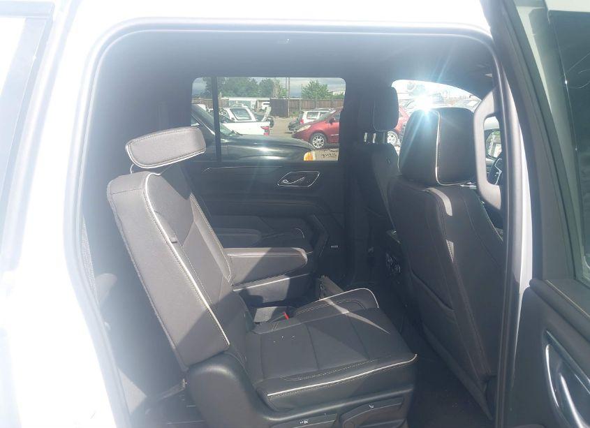 Photo 8 of 2023 Chevrolet Suburban 4WD PREMIER (VIN 1GNSKFKD2PR505847)