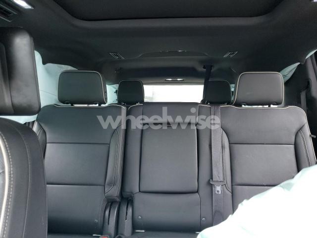 Photo 9 of 2021 CHEVROLET SUBURBAN K1500 PREMIER N/A (VIN 1GNSKFKD3MR182176)