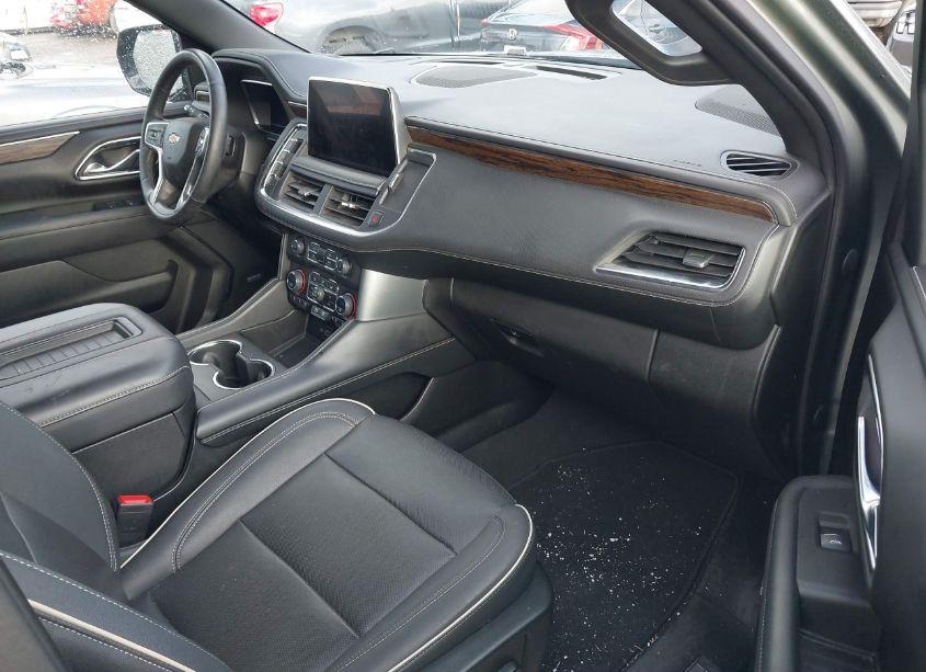 Photo 5 of 2023 Chevrolet Suburban 4WD PREMIER (VIN 1GNSKFKD3PR266888)