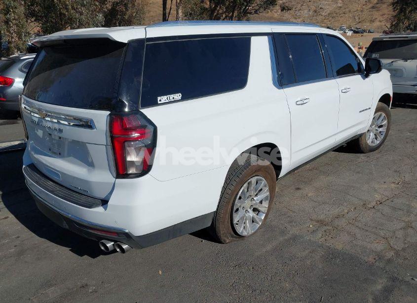 Photo 4 of 2022 Chevrolet Suburban 4WD PREMIER (VIN 1GNSKFKD4NR208009)