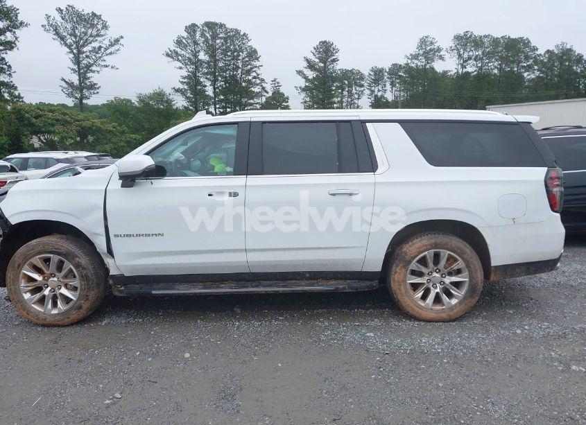 Photo 13 of 2023 Chevrolet Suburban 4WD PREMIER (VIN 1GNSKFKD4PR543841)