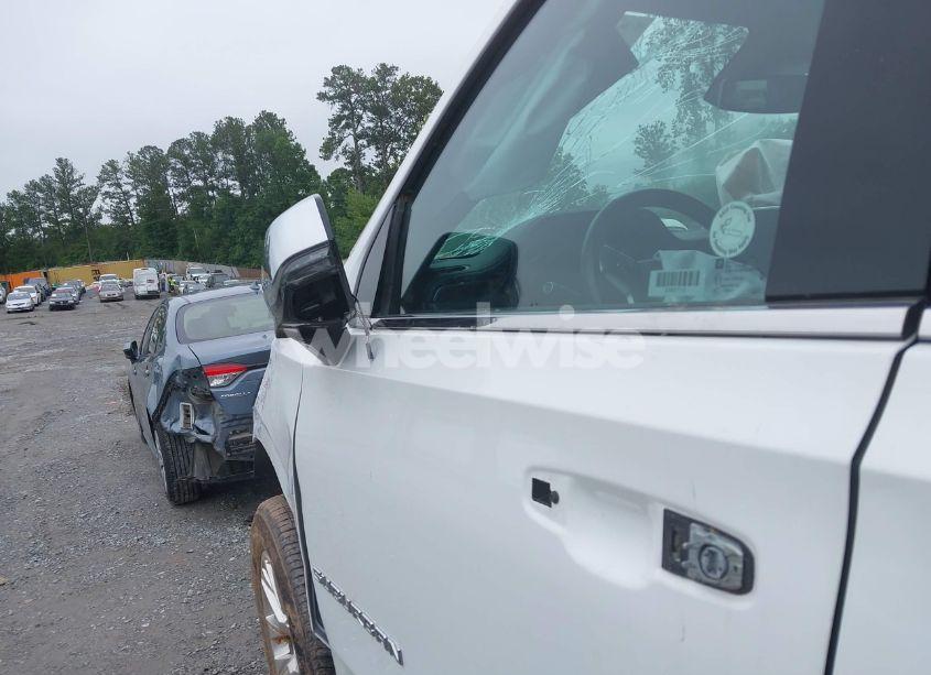 Photo 19 of 2023 Chevrolet Suburban 4WD PREMIER (VIN 1GNSKFKD4PR543841)