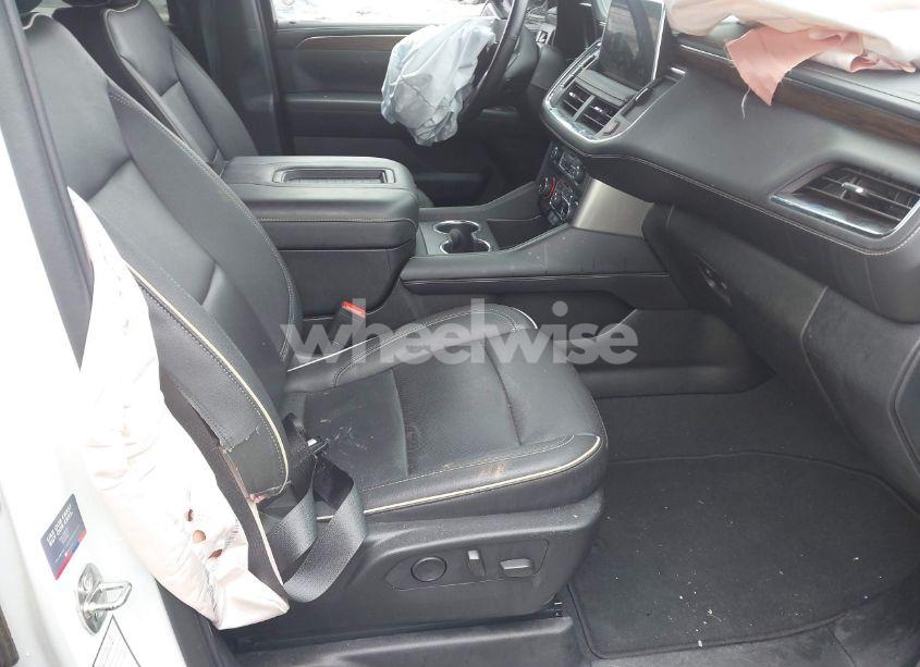 Photo 5 of 2023 Chevrolet Suburban 4WD PREMIER (VIN 1GNSKFKD4PR543841)