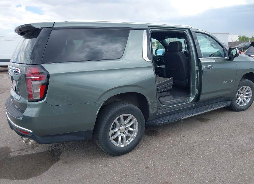 Photo 4 of 2023 Chevrolet Suburban 4WD PREMIER (VIN 1GNSKFKD4PR546917)