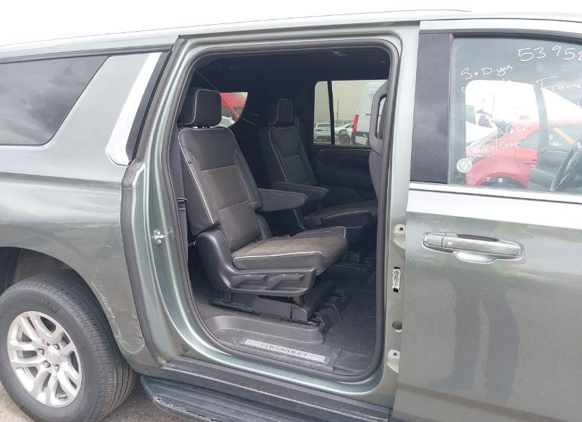 Photo 6 of 2023 Chevrolet Suburban 4WD PREMIER (VIN 1GNSKFKD4PR546917)