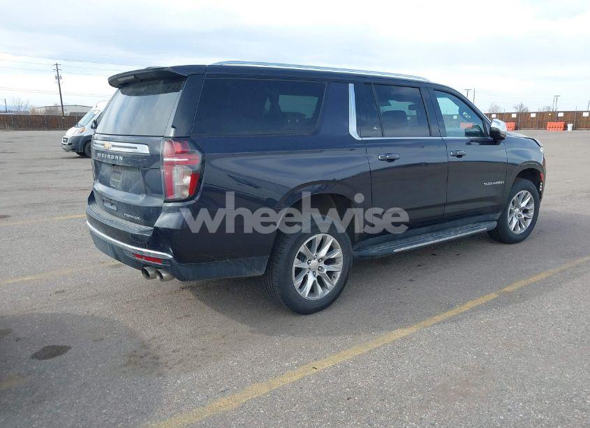 Photo 4 of 2022 Chevrolet Suburban 4WD PREMIER (VIN 1GNSKFKD5NR293216)