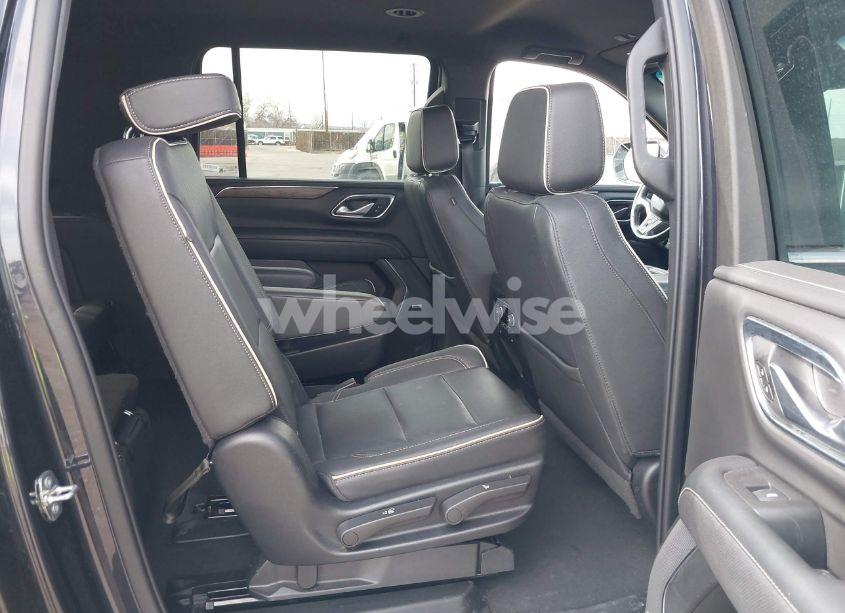 Photo 8 of 2022 Chevrolet Suburban 4WD PREMIER (VIN 1GNSKFKD5NR293216)