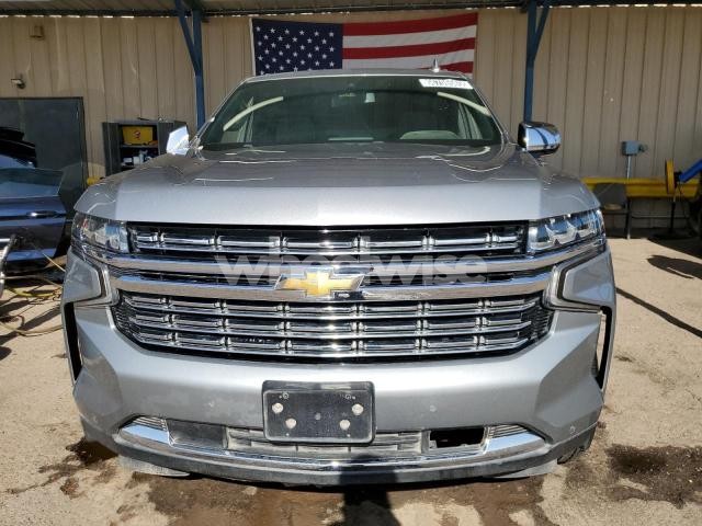 Photo 2 of 2023 CHEVROLET SUBURBAN K1500 PREMIER N/A (VIN 1GNSKFKD5PR443425)