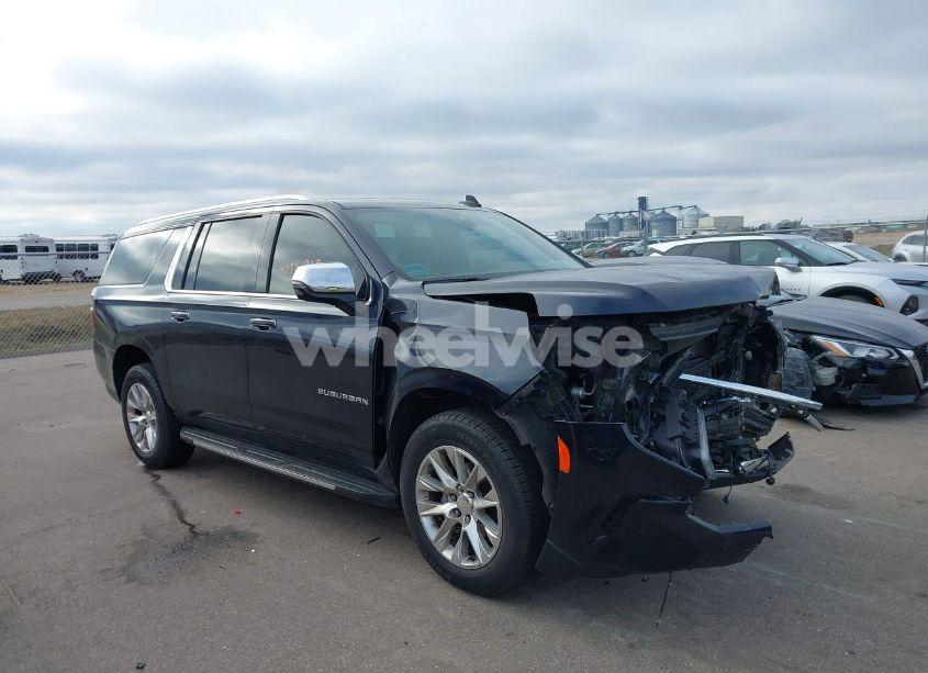 2021 Chevrolet Suburban 4WD PREMIER (VIN 1GNSKFKD6MR150726) main photo