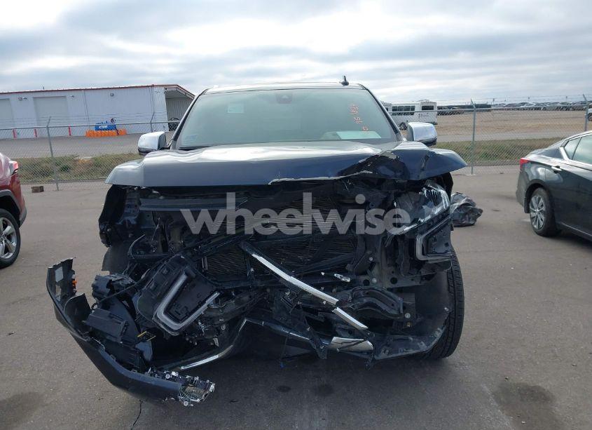 Photo 12 of 2021 Chevrolet Suburban 4WD PREMIER (VIN 1GNSKFKD6MR150726)