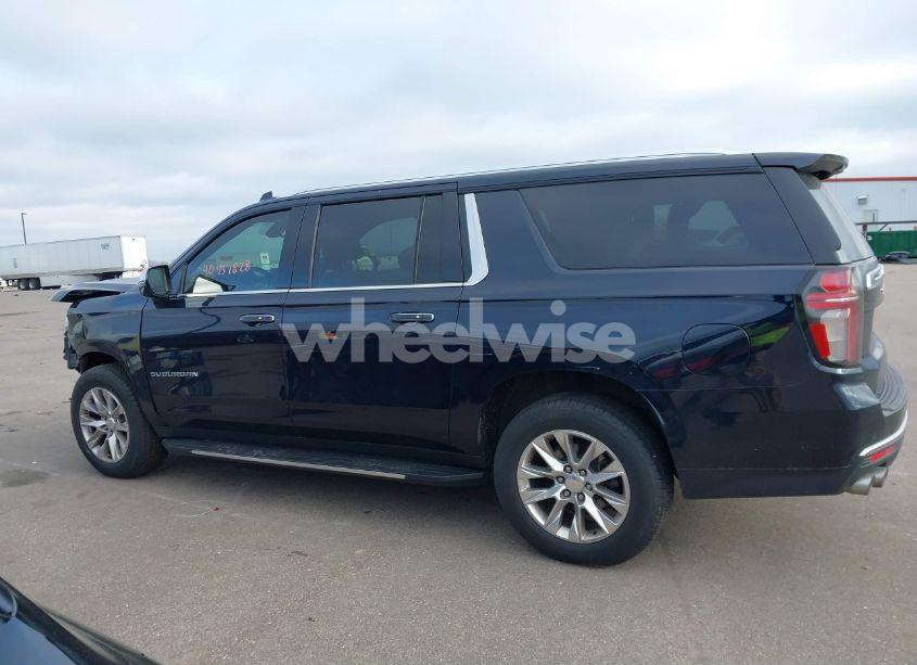Photo 14 of 2021 Chevrolet Suburban 4WD PREMIER (VIN 1GNSKFKD6MR150726)