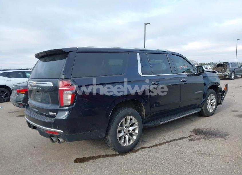 Photo 4 of 2021 Chevrolet Suburban 4WD PREMIER (VIN 1GNSKFKD6MR150726)