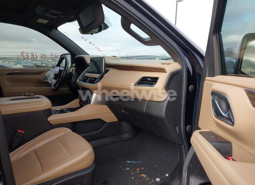 Photo 5 of 2021 Chevrolet Suburban 4WD PREMIER (VIN 1GNSKFKD6MR150726)