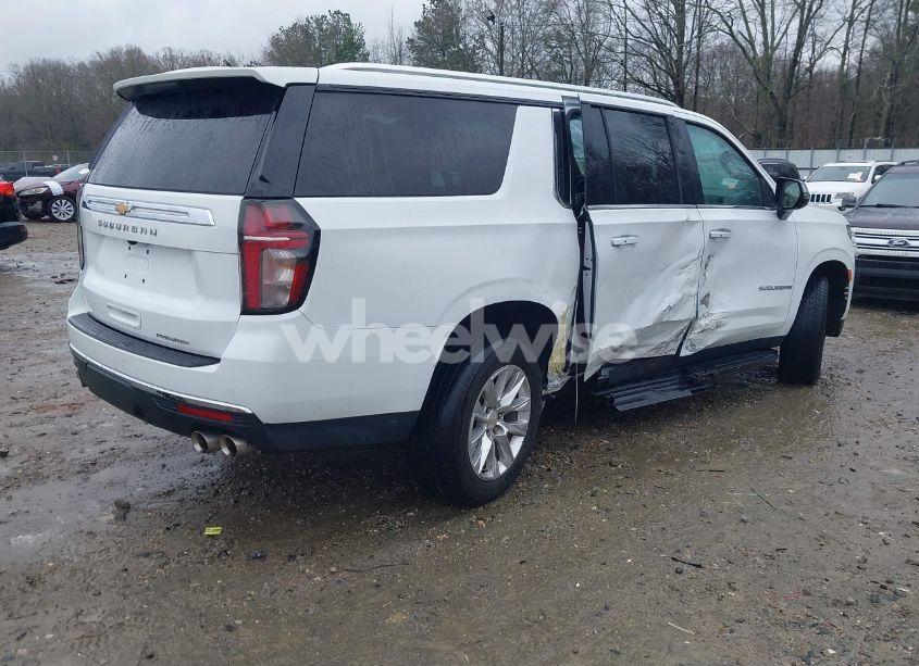 Photo 4 of 2022 Chevrolet Suburban 4WD PREMIER (VIN 1GNSKFKD6NR238466)