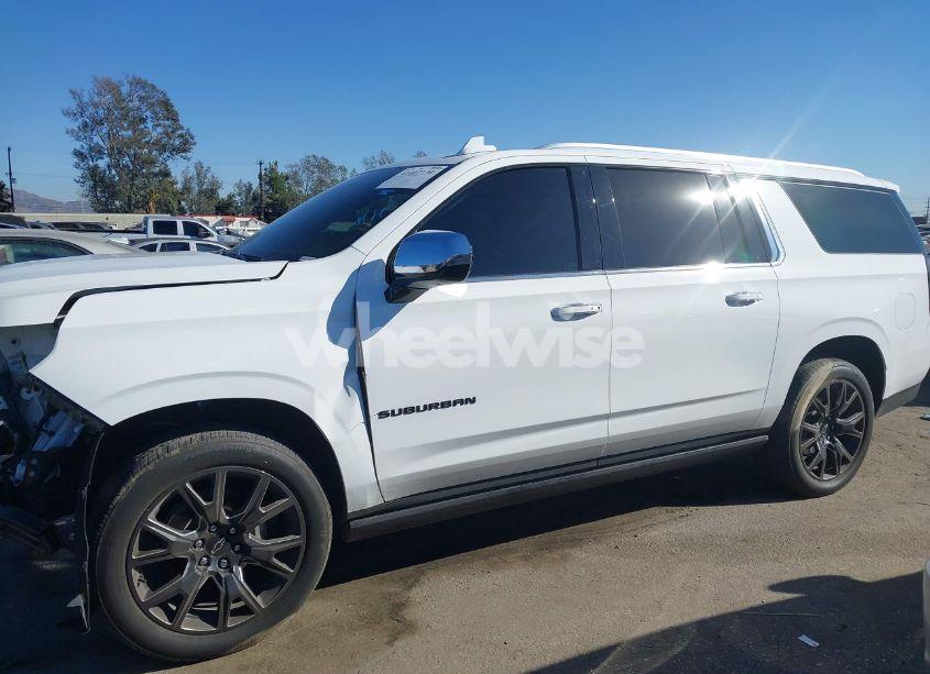 Photo 14 of 2023 Chevrolet Suburban 4WD PREMIER (VIN 1GNSKFKD6PR294748)