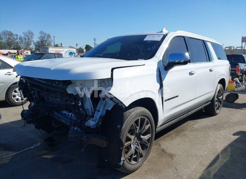 Photo 2 of 2023 Chevrolet Suburban 4WD PREMIER (VIN 1GNSKFKD6PR294748)