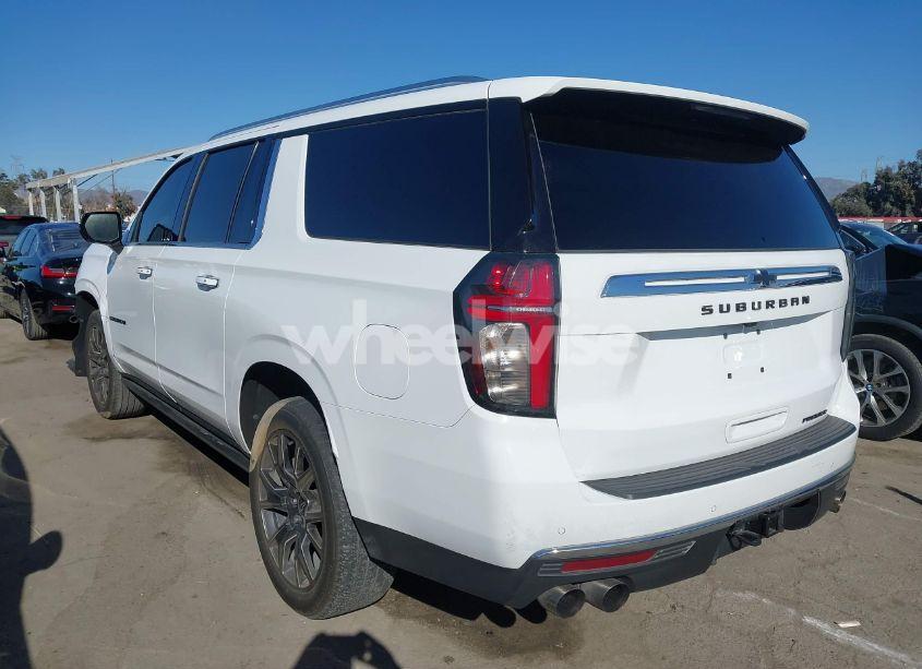 Photo 3 of 2023 Chevrolet Suburban 4WD PREMIER (VIN 1GNSKFKD6PR294748)