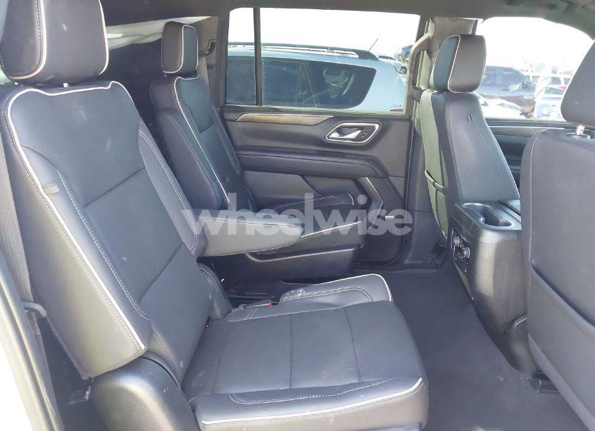 Photo 8 of 2023 Chevrolet Suburban 4WD PREMIER (VIN 1GNSKFKD6PR294748)