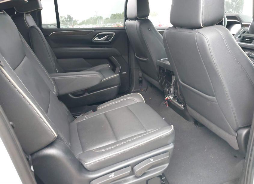 Photo 8 of 2023 Chevrolet Suburban 4WD PREMIER (VIN 1GNSKFKD6PR299495)