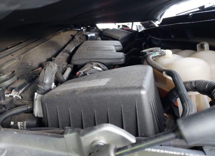 Photo 10 of 2021 Chevrolet Suburban 4WD PREMIER (VIN 1GNSKFKD9MR279141)