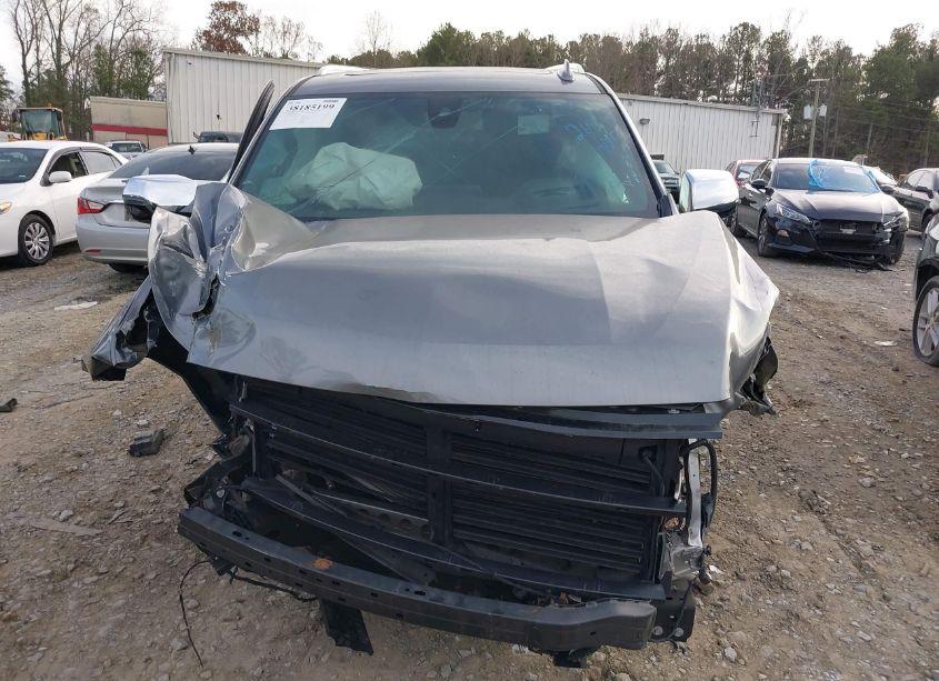 Photo 11 of 2021 Chevrolet Suburban 4WD PREMIER (VIN 1GNSKFKD9MR279141)