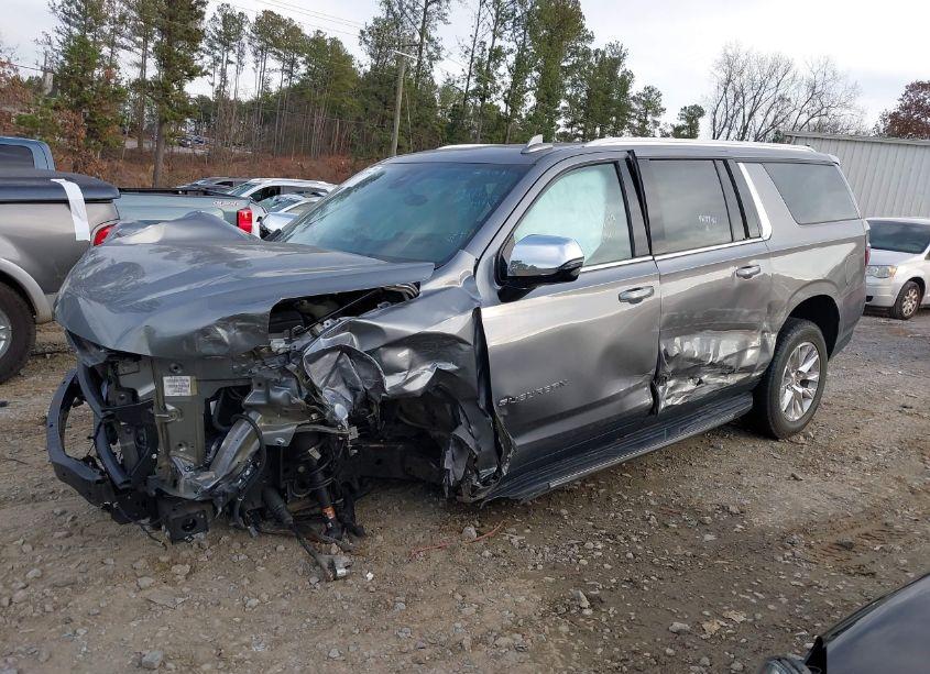 Photo 13 of 2021 Chevrolet Suburban 4WD PREMIER (VIN 1GNSKFKD9MR279141)