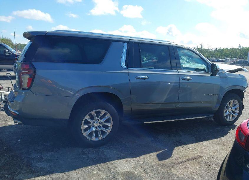 Photo 14 of 2022 Chevrolet Suburban 4WD PREMIER (VIN 1GNSKFKD9NR183852)