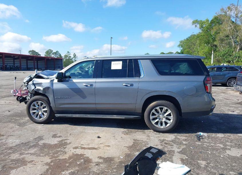 Photo 15 of 2022 Chevrolet Suburban 4WD PREMIER (VIN 1GNSKFKD9NR183852)