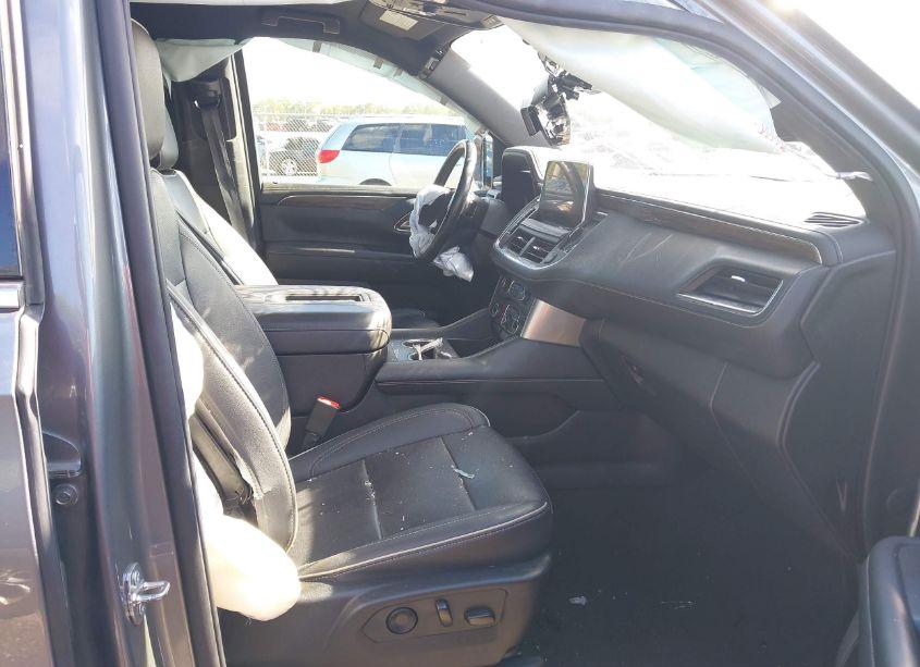 Photo 5 of 2022 Chevrolet Suburban 4WD PREMIER (VIN 1GNSKFKD9NR183852)