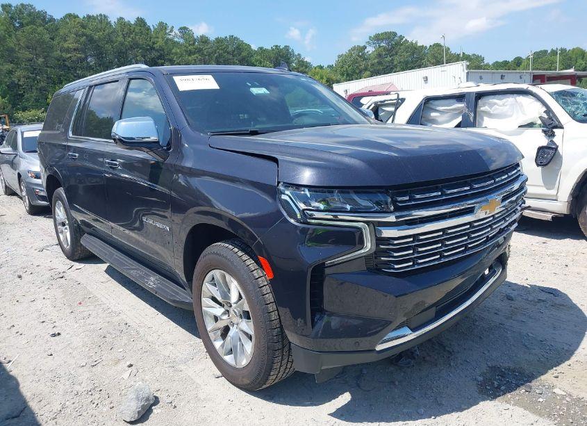 Photo 13 of 2023 Chevrolet Suburban 4WD PREMIER (VIN 1GNSKFKD9PR250730)